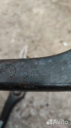 Тяга поперечная задняя Volkswagen Tiguan 2007-2011