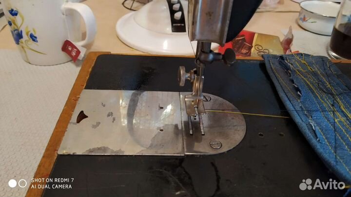 Швейная машина victoria