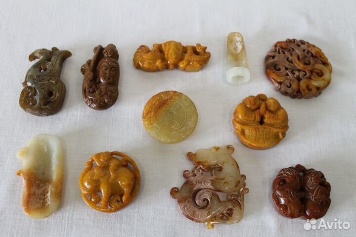 Подвеска резная из камня №5