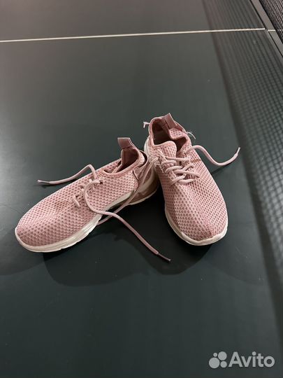 Кроссовки детские