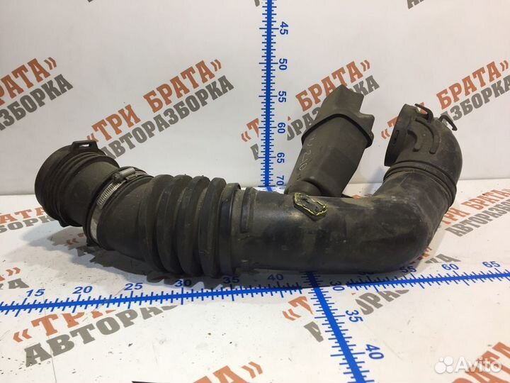 Мерседес E-Класс Патрубок на воздушный фильтр