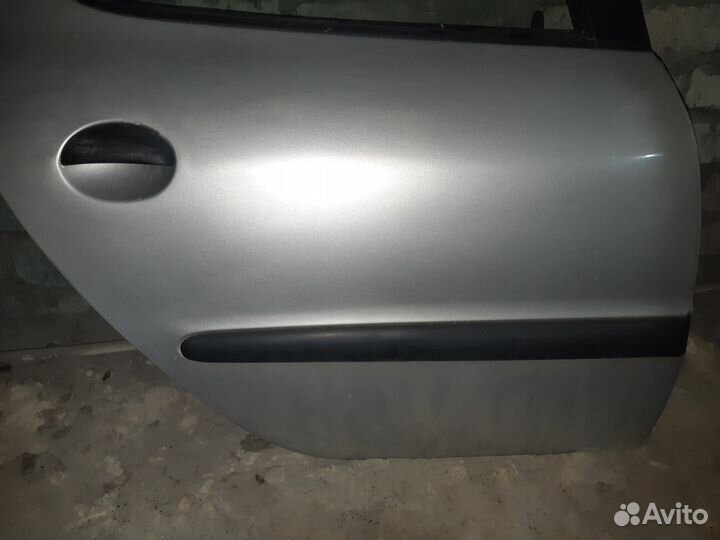 Дверь задняя правая Пежо 206