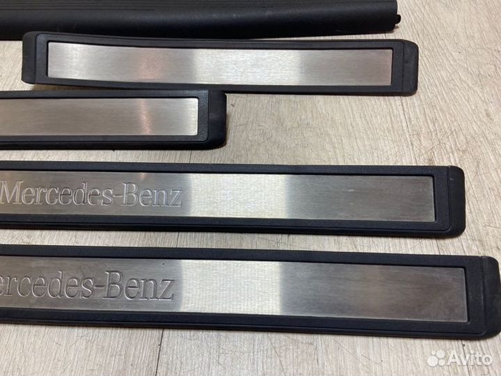 Накладка на порог салона Mercedes Benz E240 W211