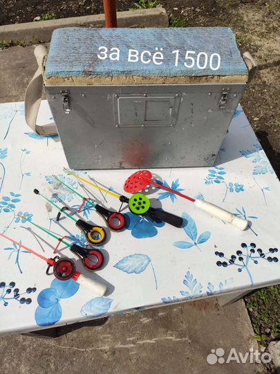 Зимний ящик и удочки, ледобур nero 130