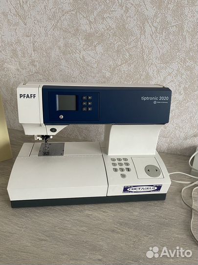 Швейная машина Pfaff Tiptronic 2020