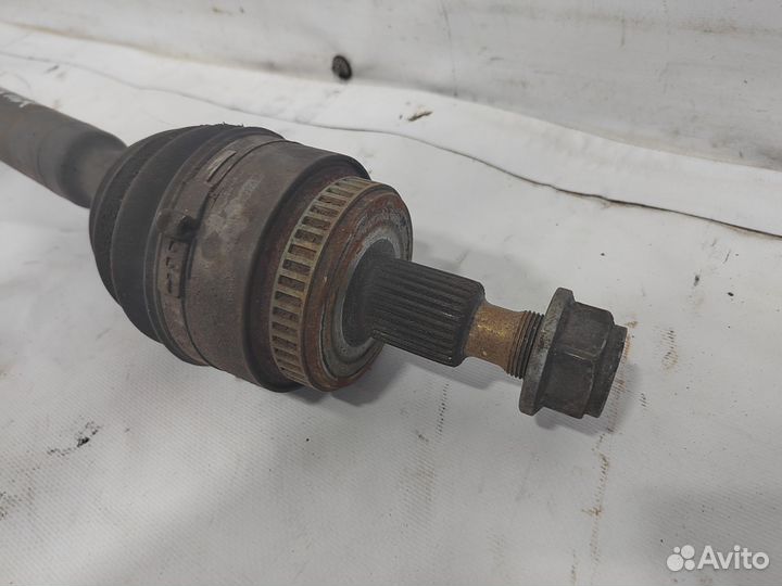 Привод передний правый Mercedes W163