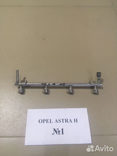 Топливная рампа и форсунки Opel Astra H 1.8