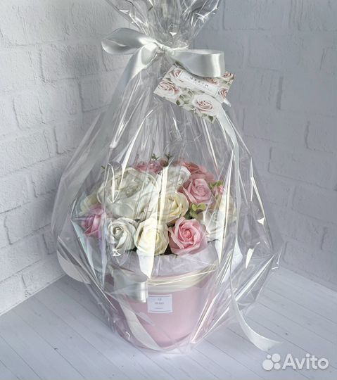 Подарок на праздник Букет из мыла букет из роз