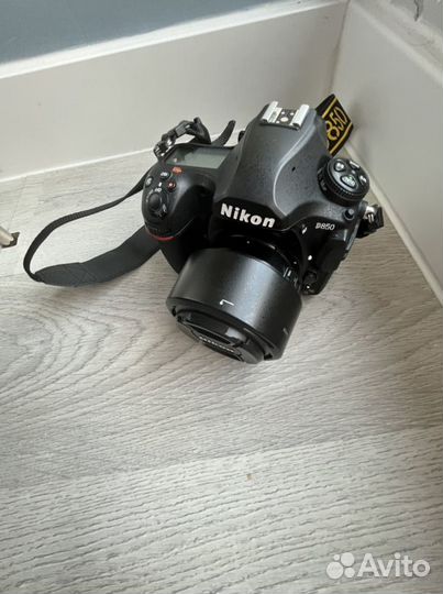 Зеркальный фотоаппарат Nikon d850 с объективом
