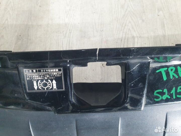 Бампер зад. toyota hilux surf