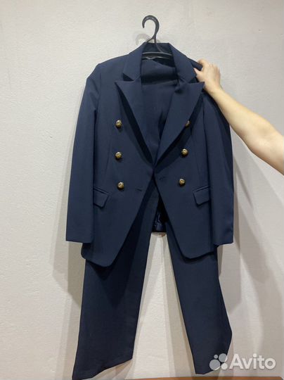 Брючный костюм женский новый 46