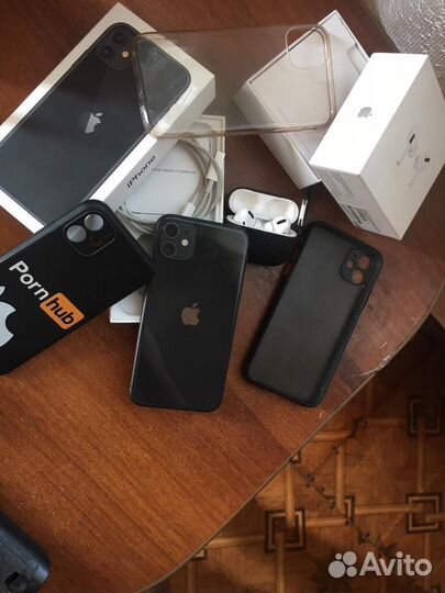 Телефон iPhone 11