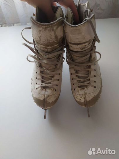 Фигурные коньки jackson