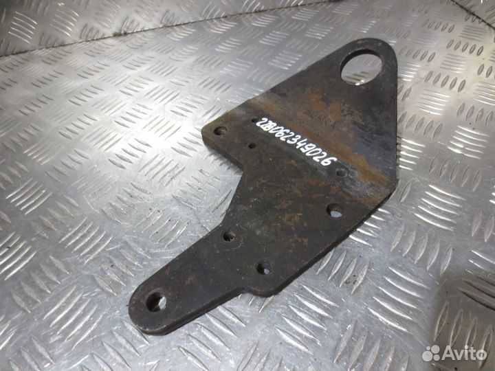 Кронштейн двс Scania 1407896