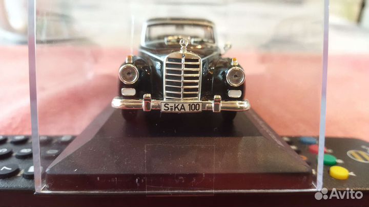 Модель автомобиля Mercedes Benz 300