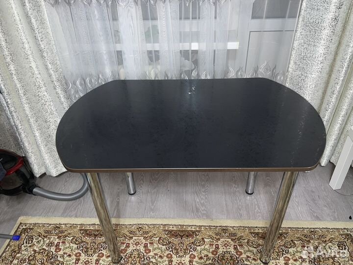 Кухонный стол