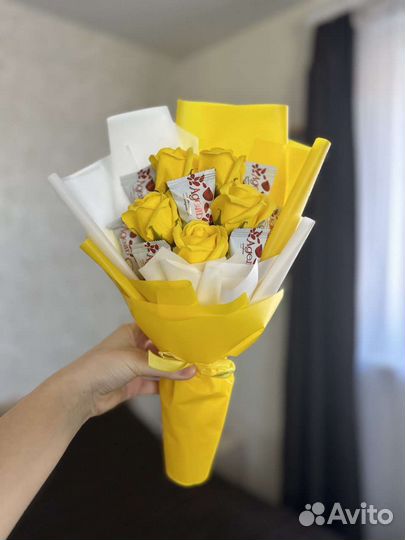 Букет из мыльных роз и конфет