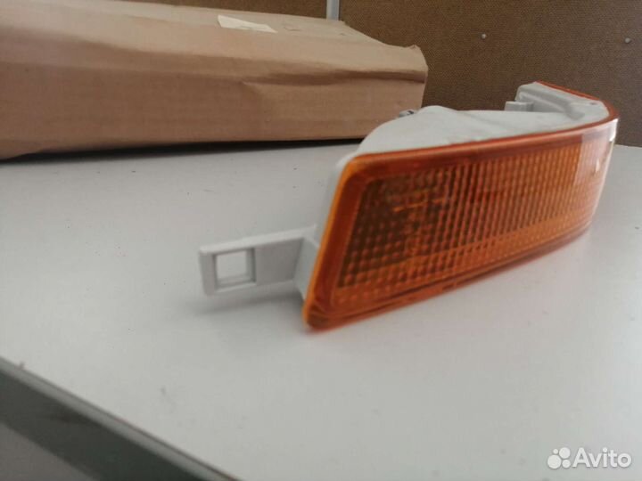 Указатель поворота левый corolla E10 2121654L3AE