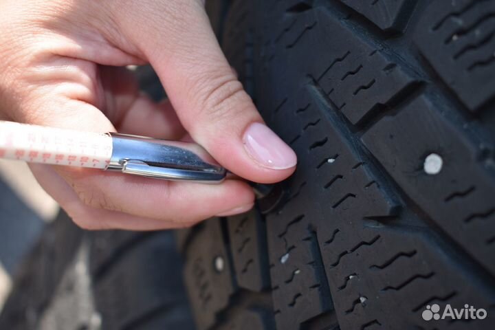 Nokian Tyres Hakkapeliitta 7 SUV 225/65 R17 106T