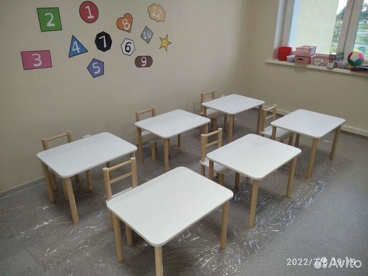 Детский стол и стул