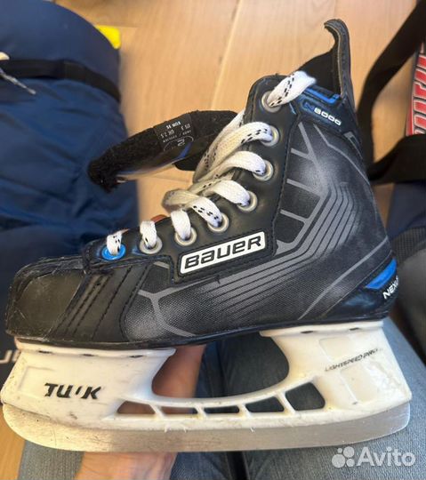 Хоккейные коньки bauer