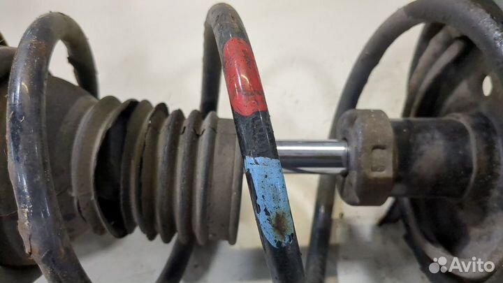 Амортизатор подвески Toyota Prius, 2005