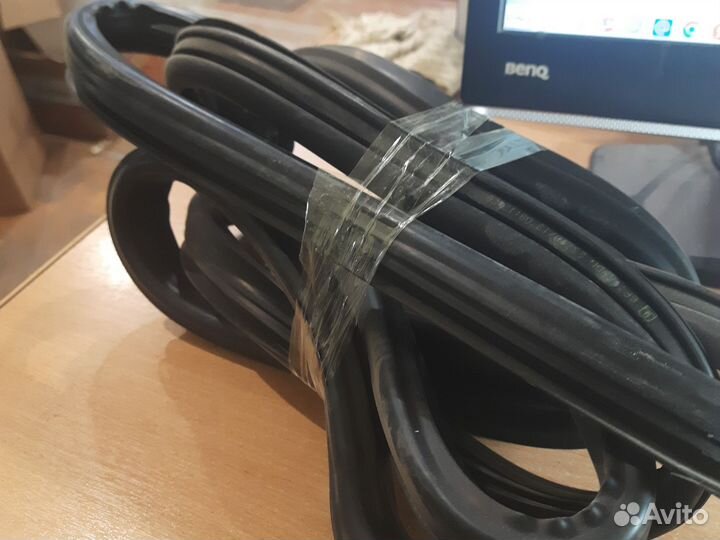 Уплотнитель лобового стекла 2112