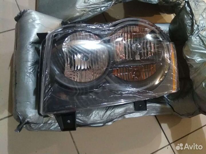 Фары джип гранд черокиWK1