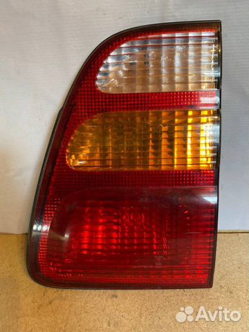 Фонарь внутренний задний правый Toyota Land