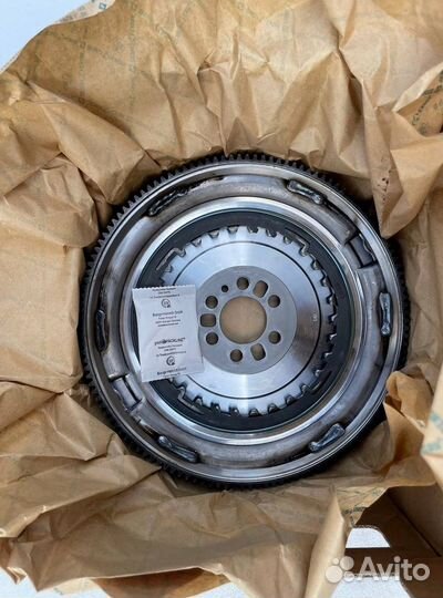 Маховик двухмассовый LUK 6,132 DSG-7 4150518090