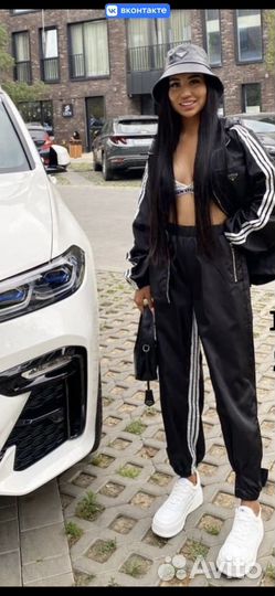 Женские спортивные костюмы