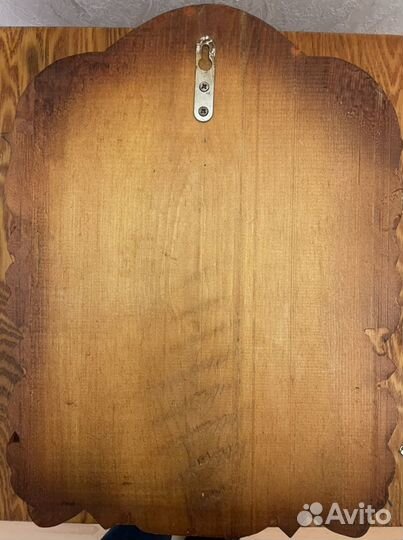 Резная икона из дерева