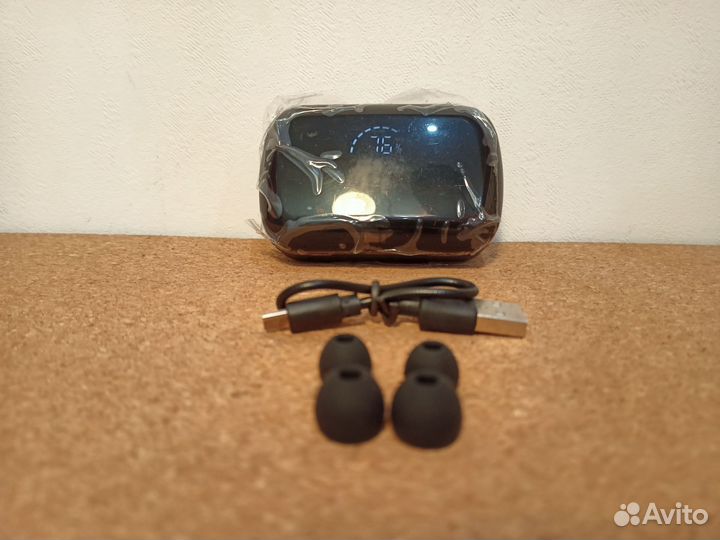 Беспроводные наушники новые