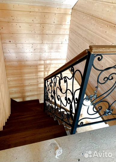 Г-образная лестница