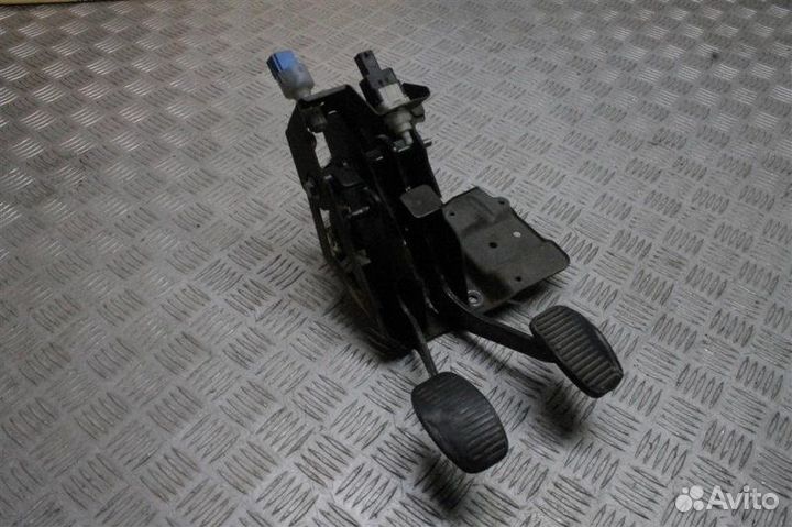 Педальный узел Fiat Albea 1.4 350A1000 CF4 77 Л.С