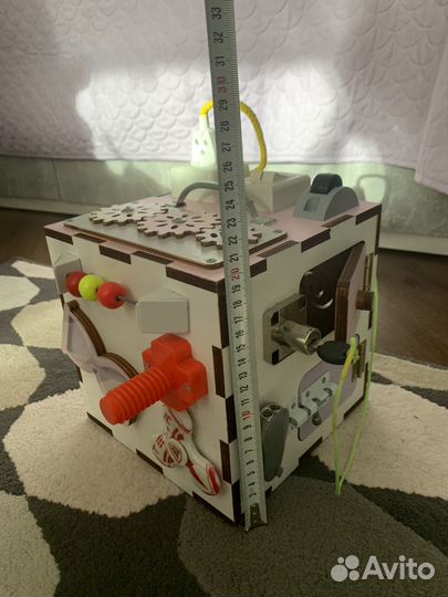 Бизиборд куб