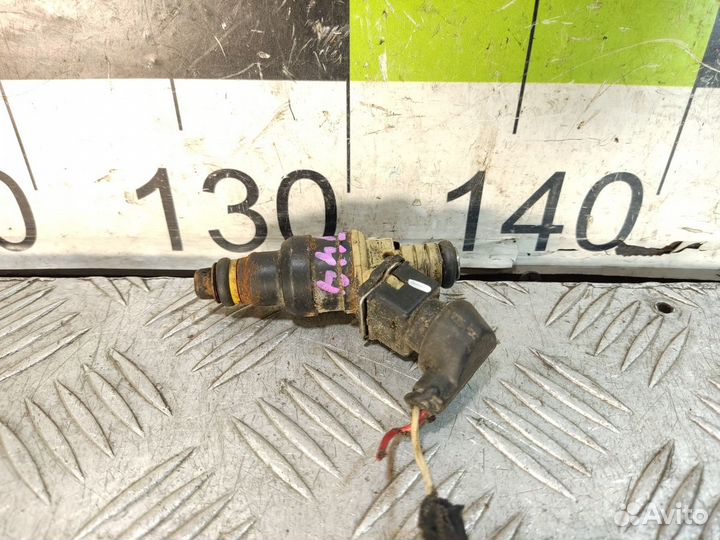 Форсунка двигателя Peugeot 406 1995-1999