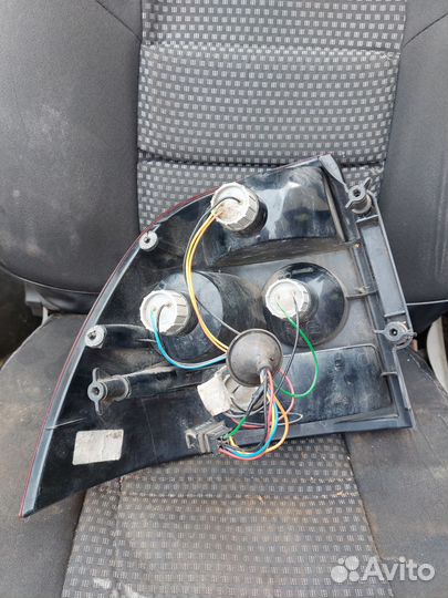 Задний правый фонарь Лада Приора