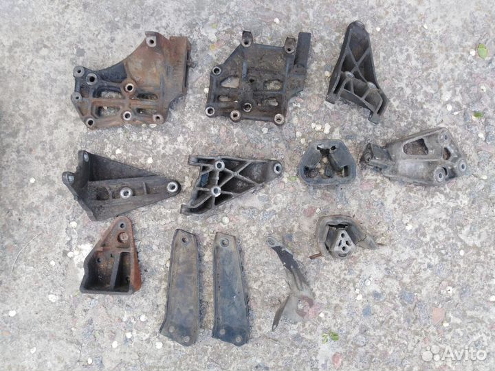 Кронштейн опора двс кпп Lanos Nexia Sens Chance