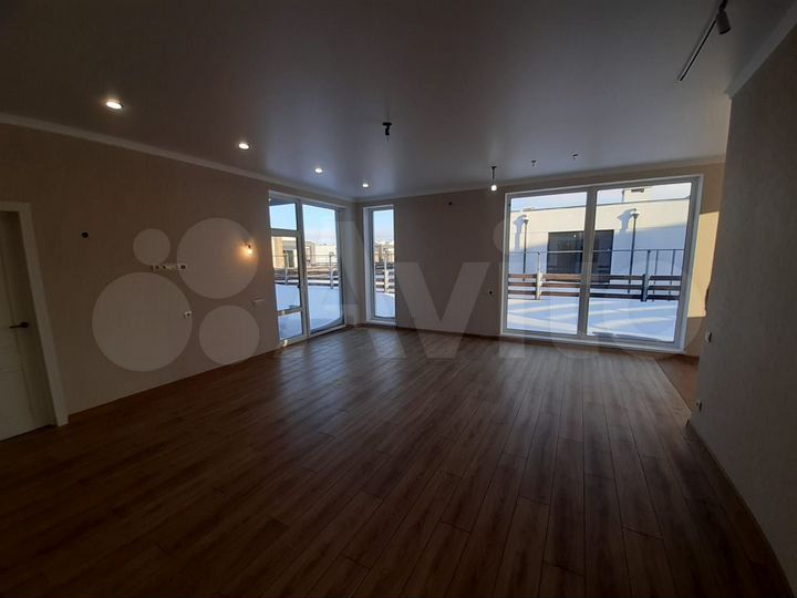 Таунхаус 125 м² на участке 4 сот.