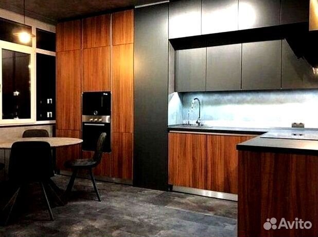 Угловой кухонный гарнитур современный