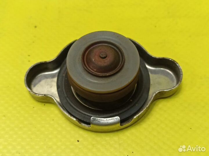 Крышка радиатора Mitsubishi Pajero V93W 6G72 2006