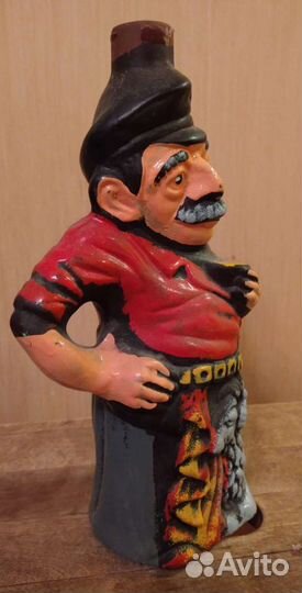 Статуэтка бутылка графин