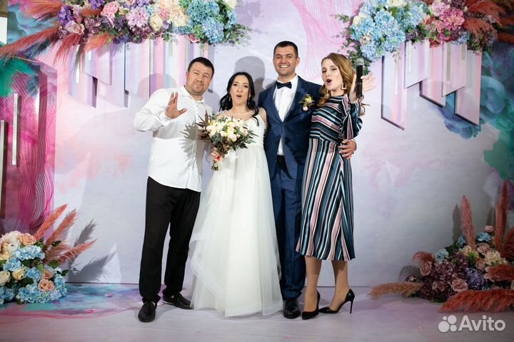 Ведущая и музыкант вокалисты на мероприятия