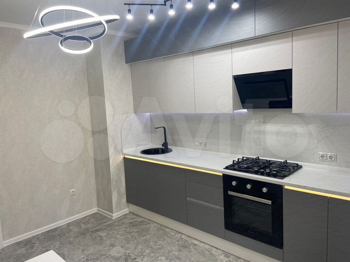 2-к. квартира, 53,3 м², 8/14 эт.