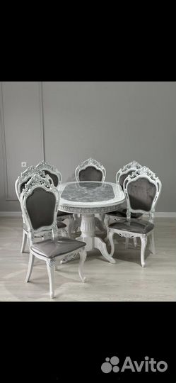 Столы и стулья