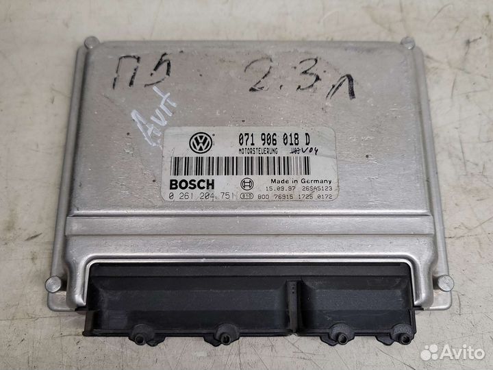 Блок управления двигателем VW Bora 2.3 AGZ механик
