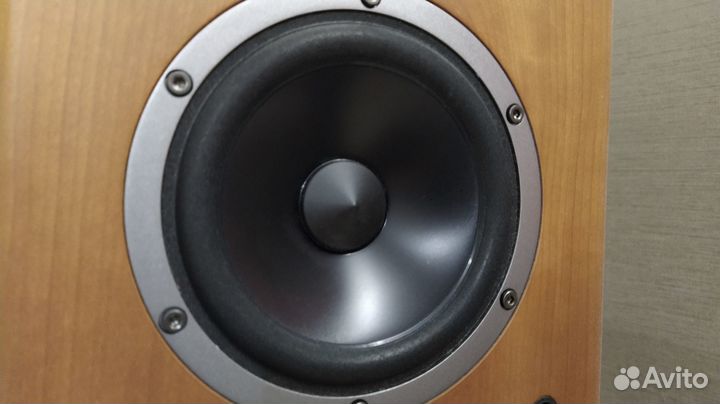 Напольные колонки Acoustic Energy Aelite Three