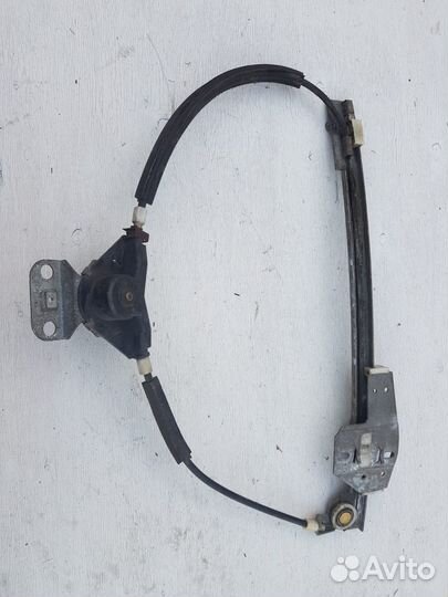 Стеклоподъёмник задний правый VW Passat B3