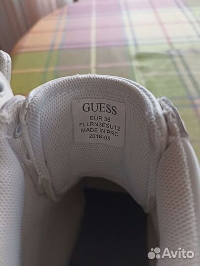 Кроссовки женские сникерсы guess